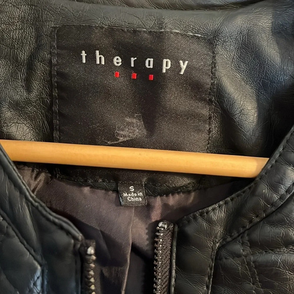 ❤️Therapy quilted faux leather jacket women’s S black cropped moto - Picture 2 of 13